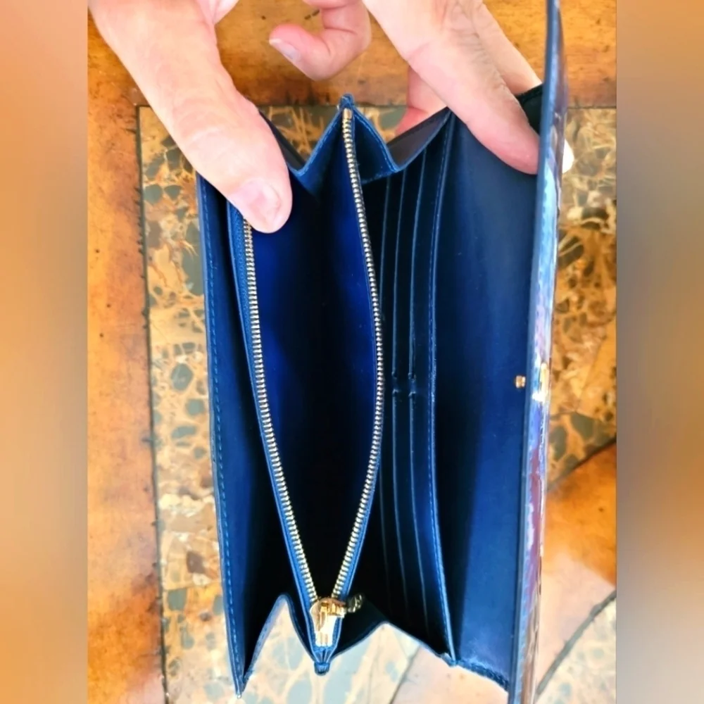 Louis Vuitton Blue Vernis Ikat wallet - Picture 6 of 8